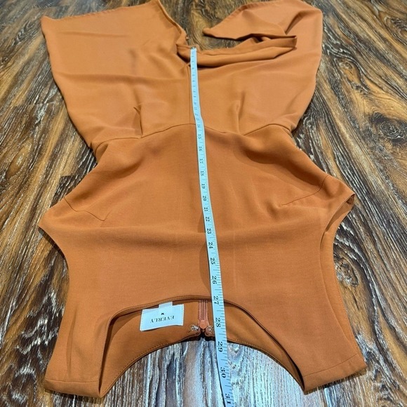 Everly Women's Size M Jumpsuit‎ / Romper in Burnt Orange Color Tie Waist Tank - Picture 5 of 8